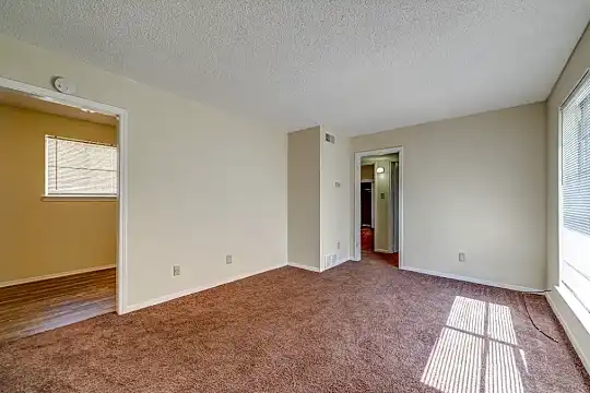 University Flats - Memphis, TN - Photo 5