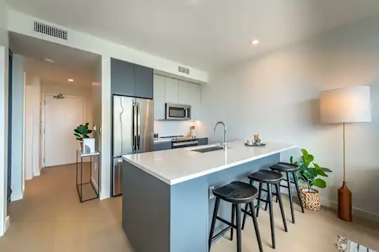 Eastline Residences - Dallas, TX - Photo 9