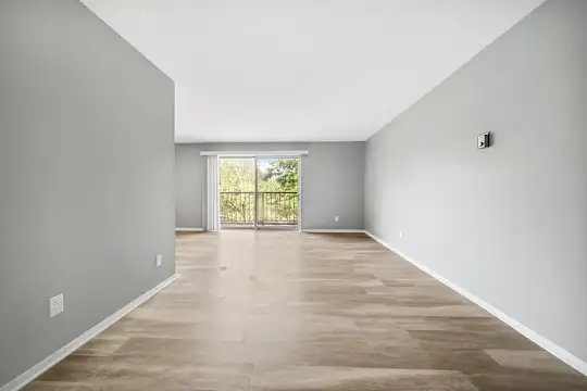 Grandview Pointe - Cleveland, OH - Photo 18