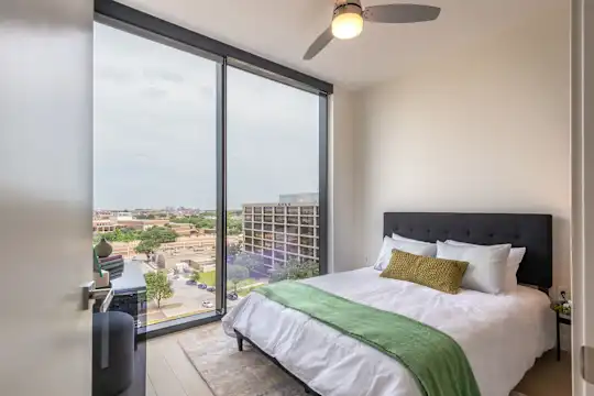 Eastline Residences - Dallas, TX - Photo 7