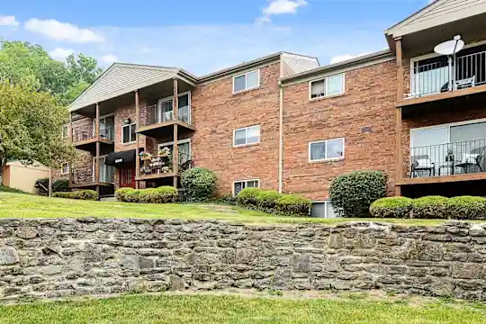 Heritage Hill Estates Apartments - Cincinnati, OH - Photo 31