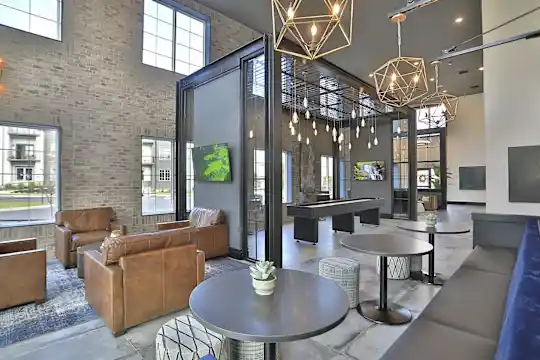 Graphite Oakley - Cincinnati, OH - Photo 17