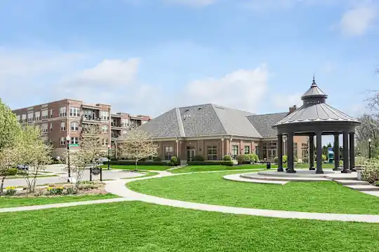 Harrison Park Apartments - Columbus, OH - Photo 37