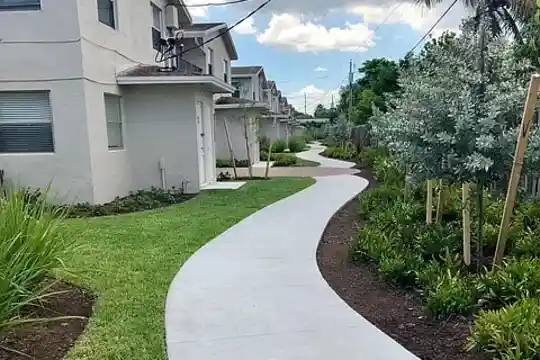 Riverland Garden Apartments LLC - Fort Lauderdale, FL - Photo 9
