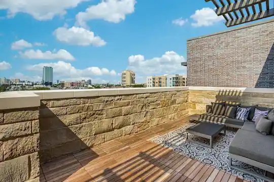 The Hudson - Dallas, TX - Photo 21