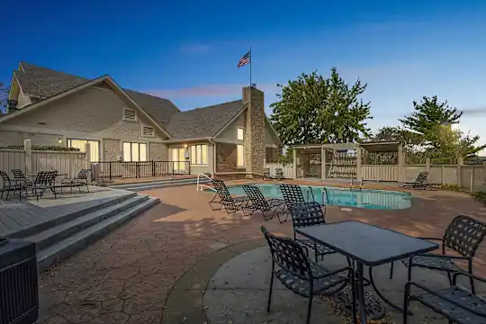 Woodcrest - Kansas City, MO - Photo 32