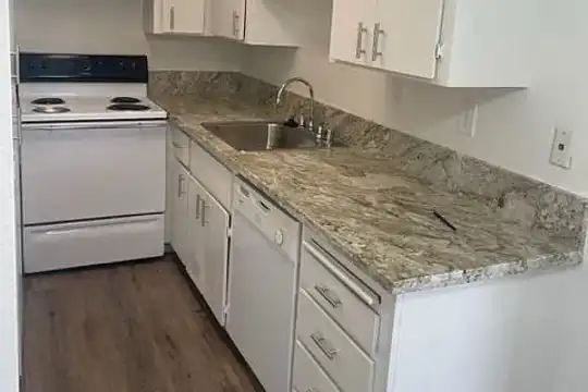 Bayshore Estates - San Jose, CA - Photo 11