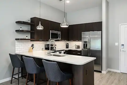 Brookside 51 - Kansas City, MO - Photo 4