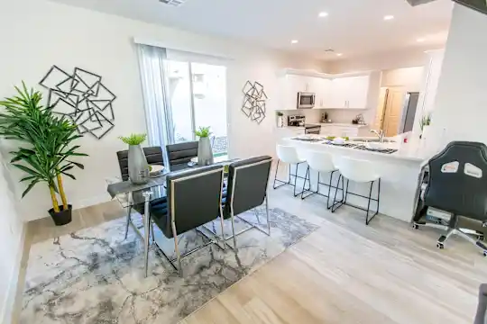 Villa Fifty2 - Phoenix, AZ - Photo 4