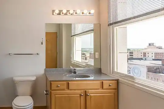 Board of Trade Lofts - Kansas City, MO - Photo 22