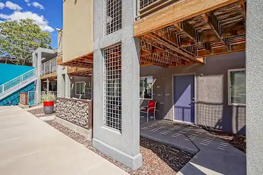 Q @ Vassar - Albuquerque, NM - Photo 10