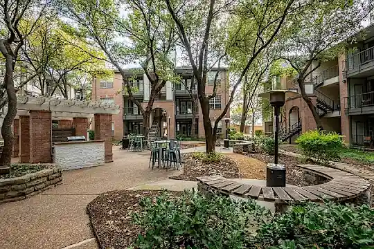 Arrive on University - Dallas, TX - Photo 31