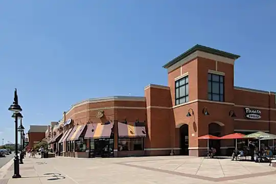 The Elms At Kingstowne - Alexandria, VA - Photo 20