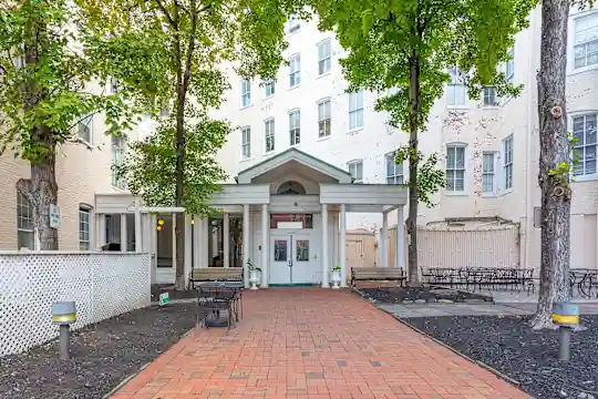 Vernon Homes - Baltimore, MD - Photo 3