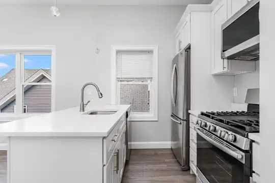 Trenton Street Homes - Providence, RI - Photo 6