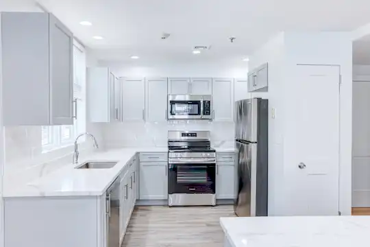 Angell/Thayer Street Apartments - Providence, RI - Photo 9