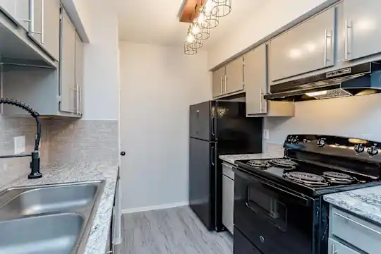 Villa Luna Apartments - Houston, TX - Photo 21