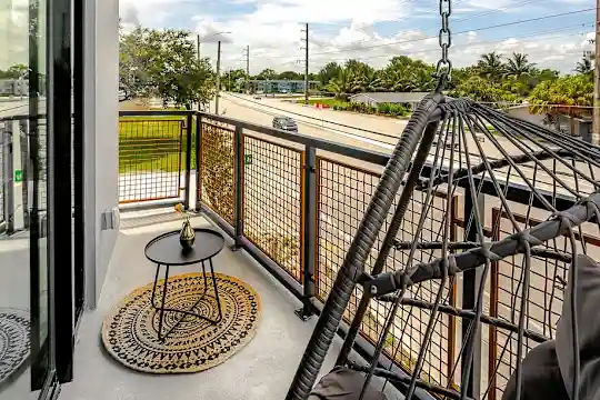 Koosh Living at Griffin - Fort Lauderdale, FL - Photo 33