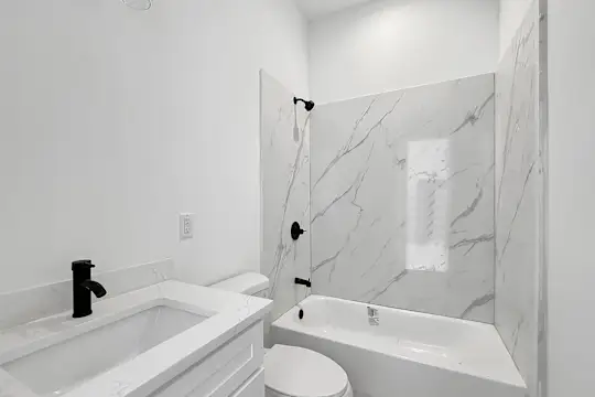 Holy Cross Apartments - New Orleans, LA - Photo 9