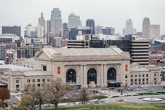 The Dial - Kansas City, MO - Photo 16