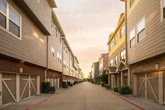 Grand Reserve - Dallas, TX - Photo 2