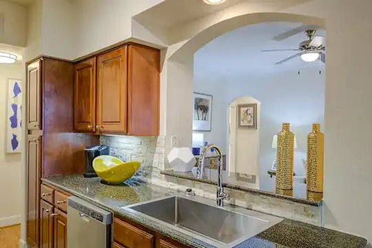 Renaissance at Preston Hollow - Dallas, TX - Photo 2