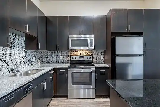 Century Medical District - Dallas, TX - Photo 18