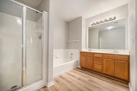 Tiffany Hills Townhomes - Kansas City, MO - Photo 11