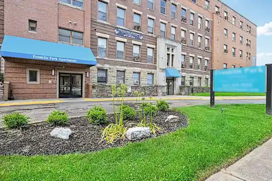 Franklin Park Apartments - Columbus, OH - Photo 18