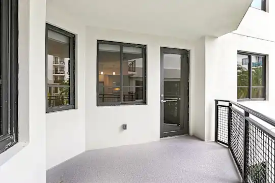 The Queue Apartments - Fort Lauderdale, FL - Photo 23