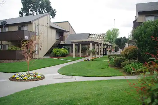 Blossom Oaks Apartments - San Jose, CA - Photo 2