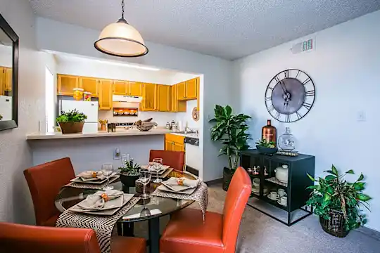 Del Rio Apartments - Albuquerque, NM - Photo 14