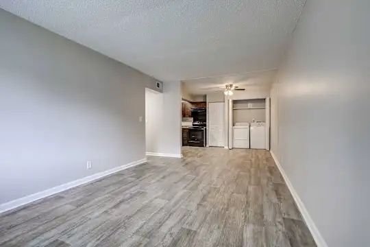 Somerset Apartments - Charlotte, NC - Photo 4