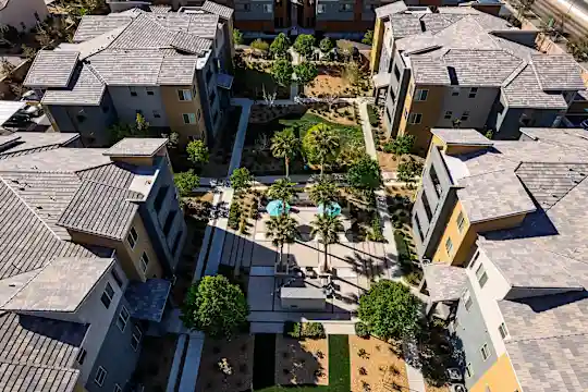 SOLANA APARTMENT HOMES - Las Vegas, NV - Photo 28