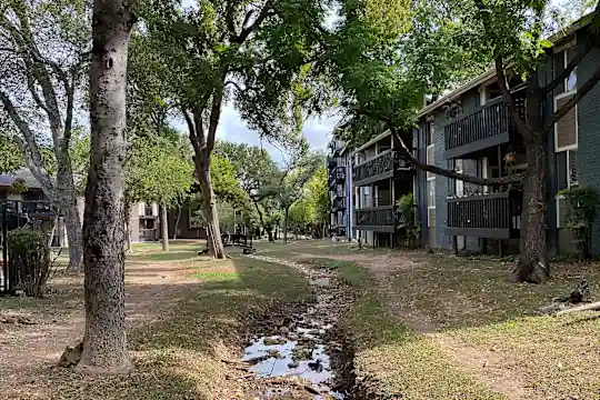 Tramor at Oak Run - Austin, TX - Photo 16