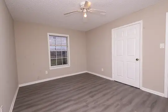 The Pines Apartments - Memphis, TN - Photo 15