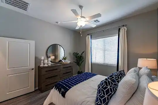 Vlux at Sunset Farms - Tolleson, AZ - Photo 29