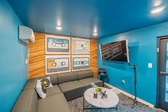 The Hedge Apartments - Austin, TX - Photo 11