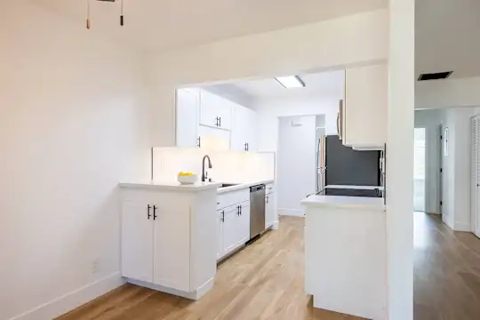 Summerwood Apartments - Santa Clara, CA - Photo 20