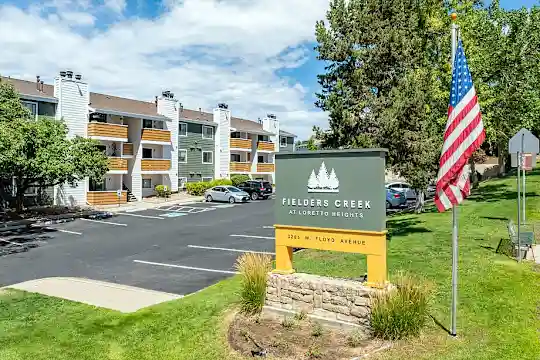 Fielder's Creek - Englewood, CO - Photo 1
