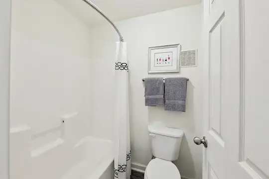 Forest Ridge Apartments - Knoxville, TN - Photo 10