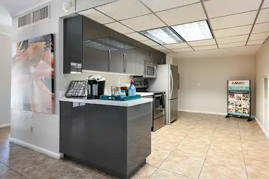Arcadia Villa Apartments - Phoenix, AZ - Photo 20