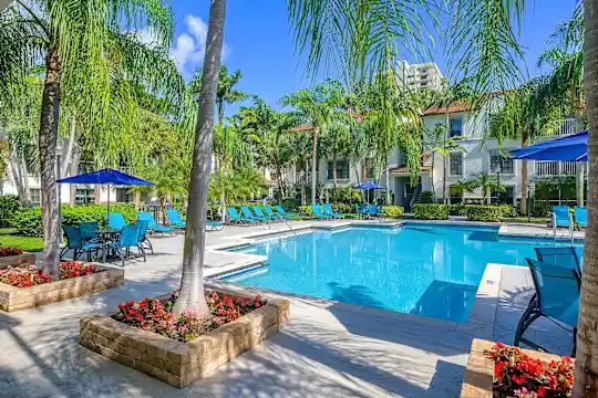 10X Port Royale - Fort Lauderdale, FL - Photo 7