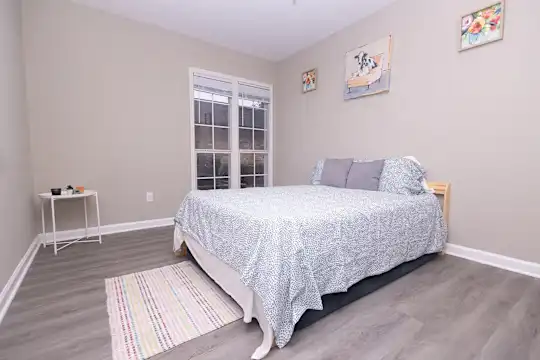 The Pines Apartments - Memphis, TN - Photo 6