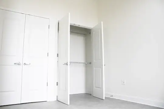 Barton Apartments - Buffalo, NY - Photo 18