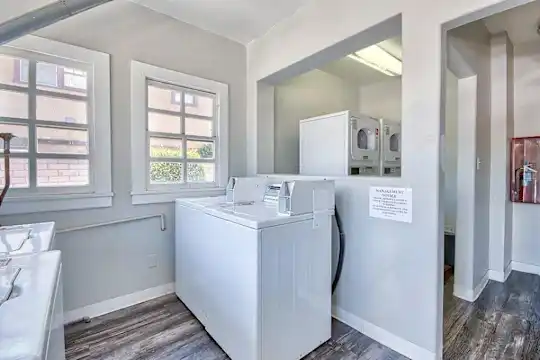 Giardini Bella Apartments - Riverside, CA - Photo 18
