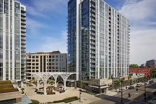 The Apartments at Lincoln Common - Chicago, IL - Photo 45