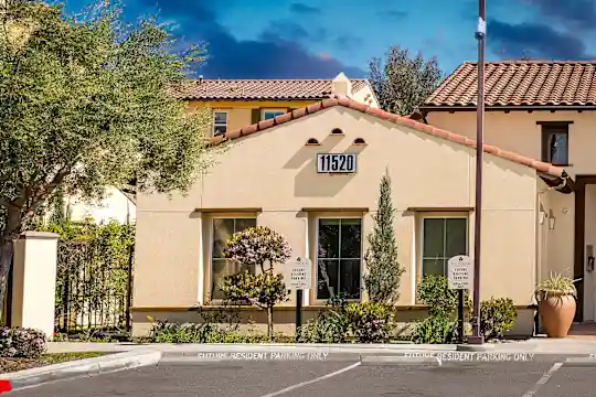 Paseos At Magnolia Luxury Apartments Homes - Riverside, CA - Photo 2