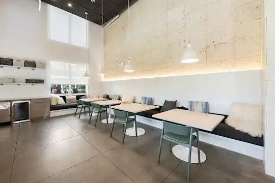 10X Fort Lauderdale - Fort Lauderdale, FL - Photo 32