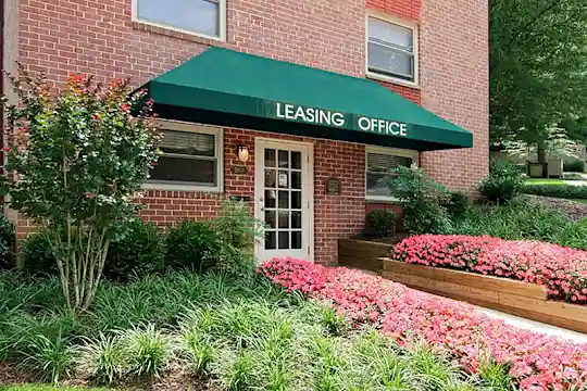 Mt Washington Apartments - Baltimore, MD - Photo 2